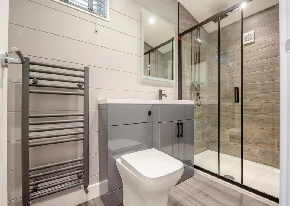 Villa V28 - The Lookout With Hot Tub Bangor  Exterior foto